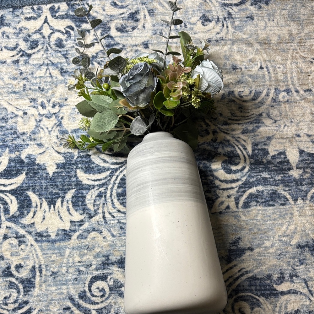 Elegant Gray and White Vase with Faux Floral Arrangement